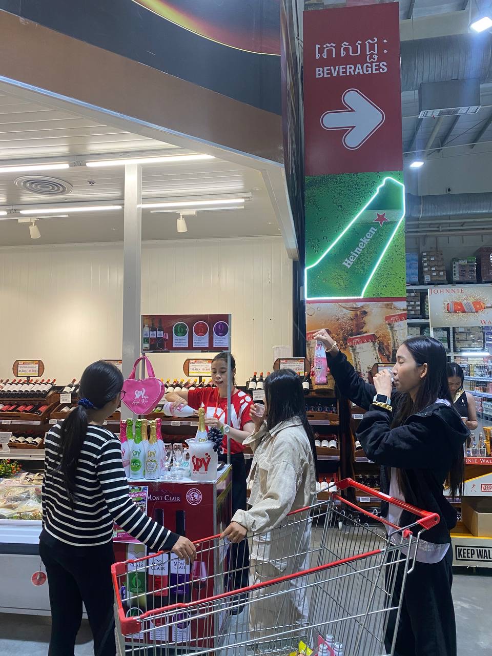 Sparkling Fruit Wine Testing Success at Makro Market Day 3 Highlights - Image 49